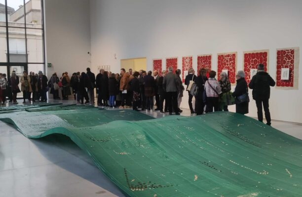 Visite sensorielle de l’exposition « Défendre les eaux ancestrales » de Hera Büyüktaşcıyan