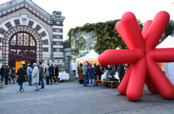 Vernissage Tu me fais tourner la tête