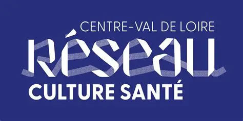Logo blanc du fond bleu foncé - Réseau Culture Santé CVL