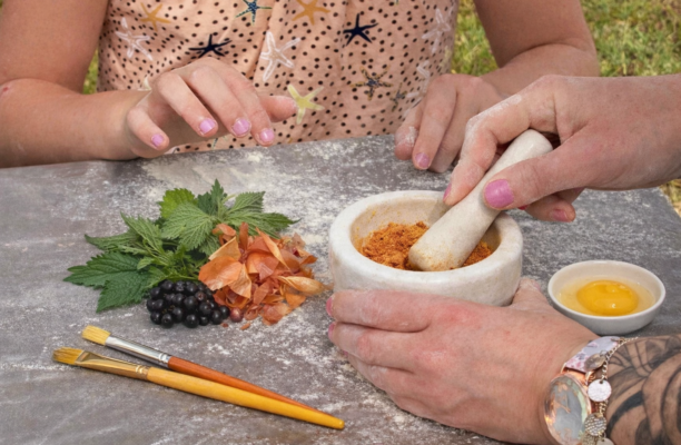 PIGMENTS NATURELS ET PEINTURE A TEMPERA